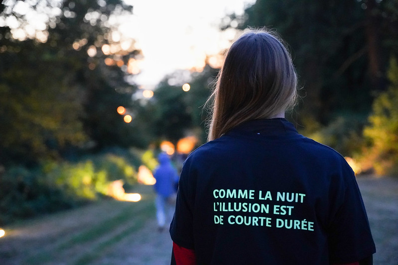 une femme de dos